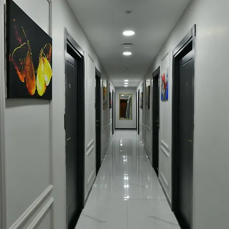 Port Hotel